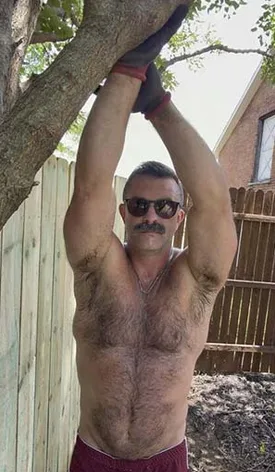 Mec viril 41a musclé et barbu pour plan franc Liège - Liège